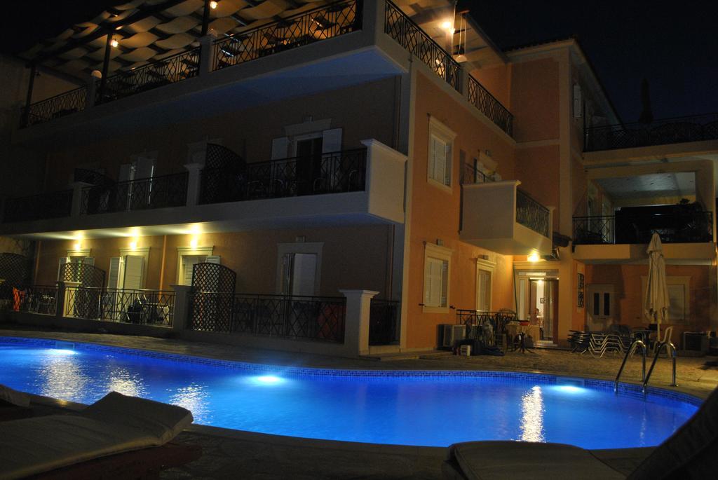 Lazaratos Hotel Kouvalata Exteriör bild